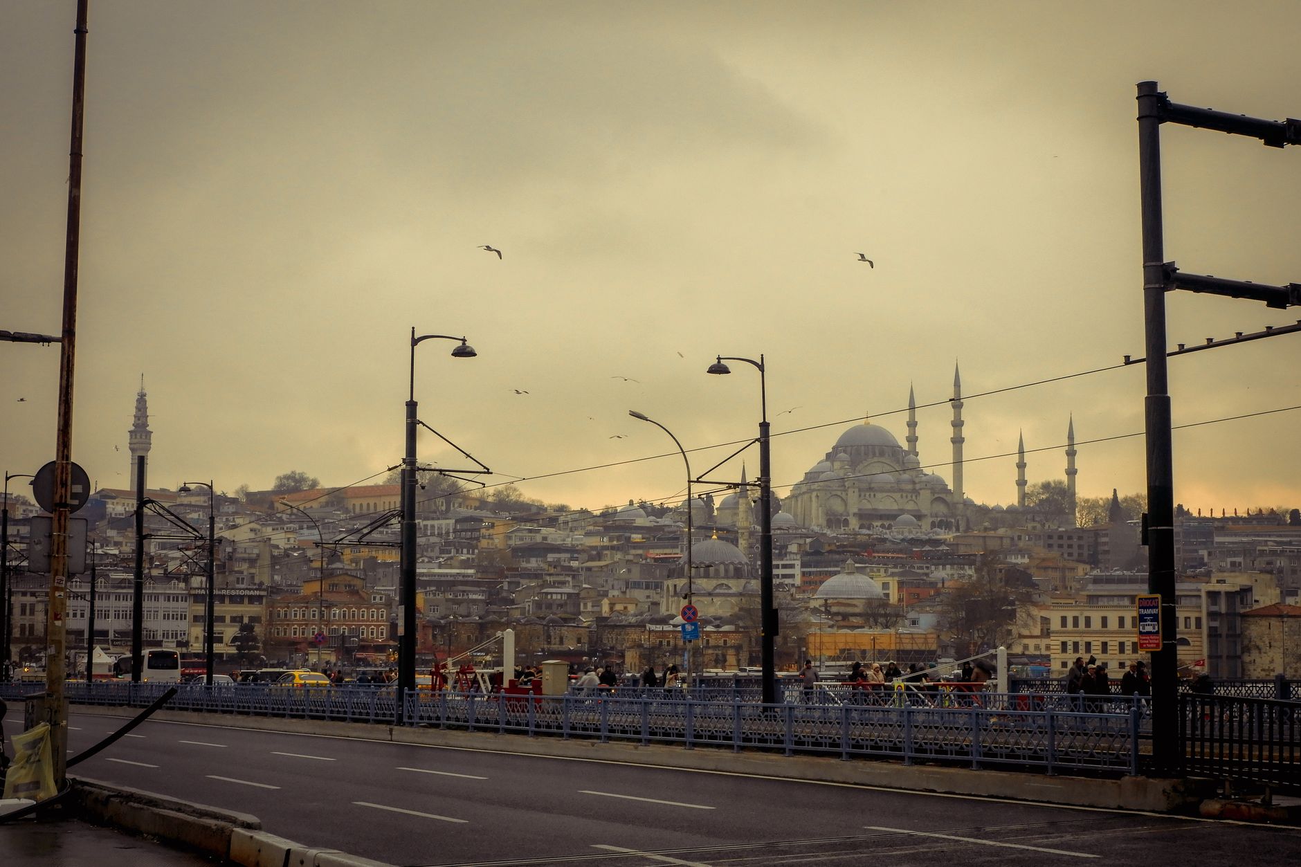 İstanbul Boğaziçi vapur yolculuğu ve tarihi camiler
